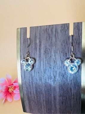 Gold plated Minnie Mouse earrings